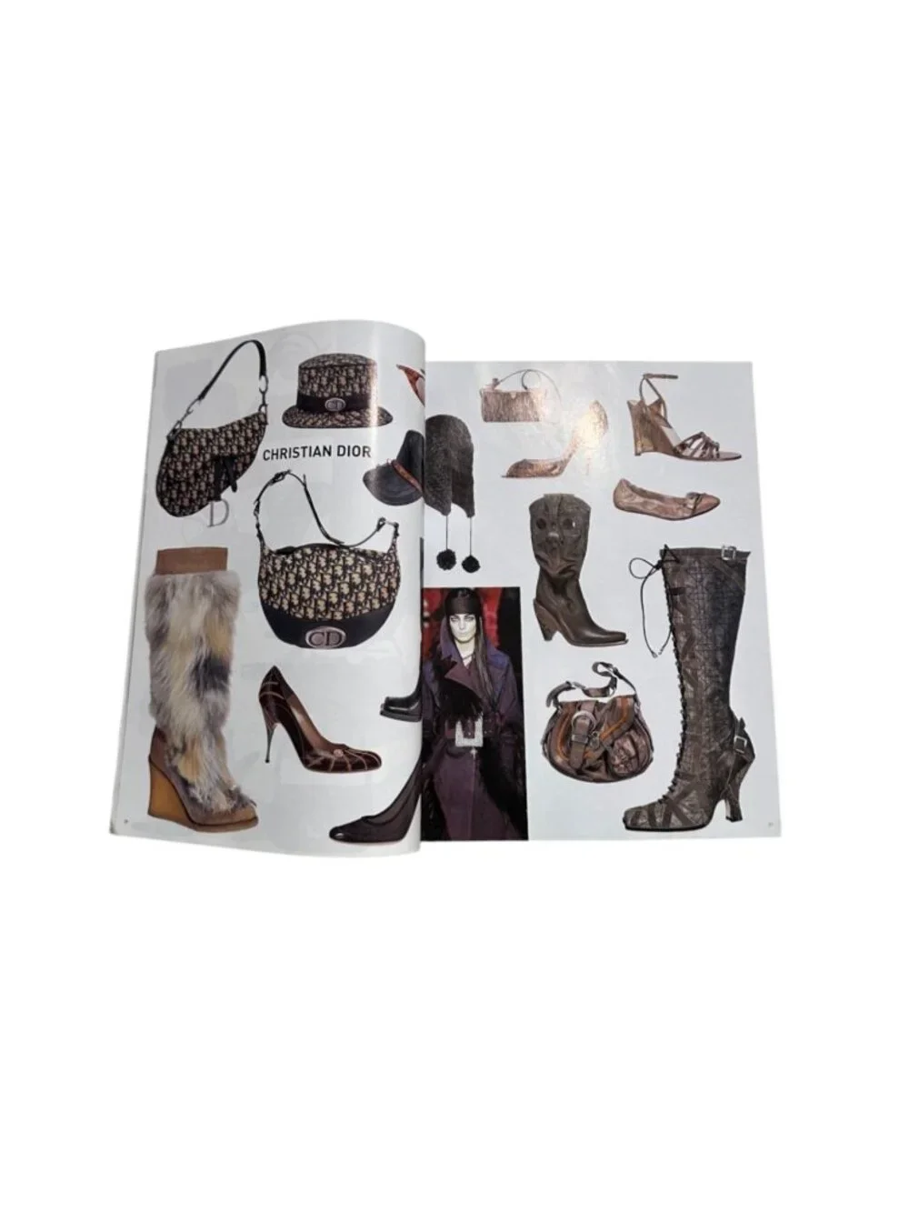 L’Officiel 1000 Models Accessories No.25 Fall/Winter 2006-2007 Magazine